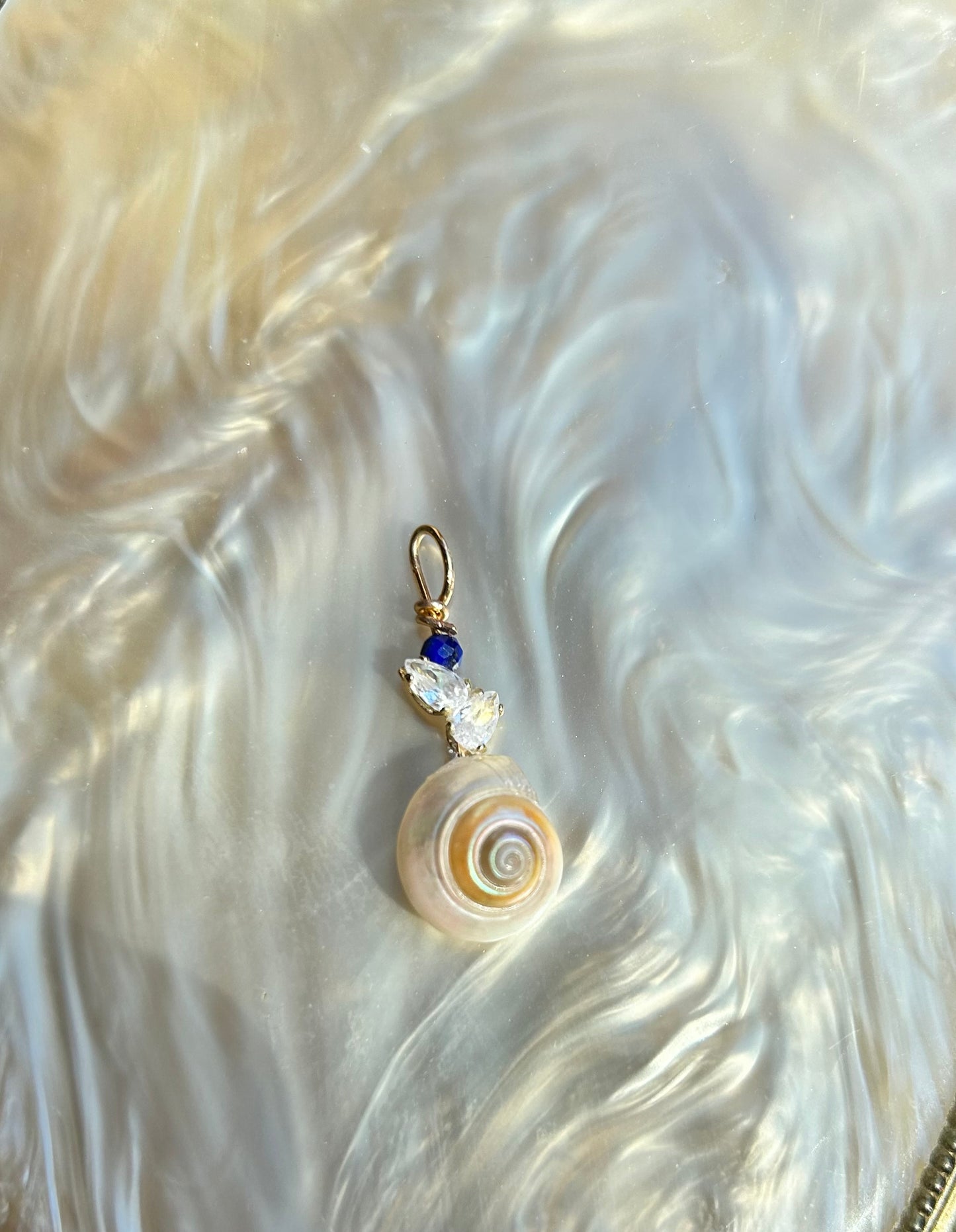 Shell & Lapis Pendant